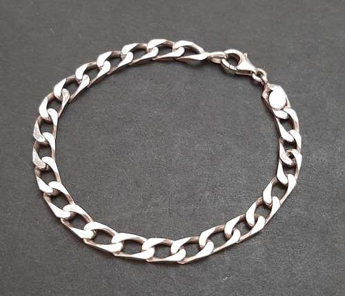 **  .925 Sterling Silver Ladies` Snake Chain Bracelet (18cm).**
