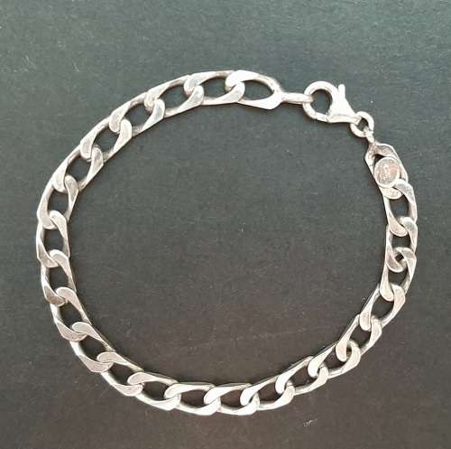 **  .925 Sterling Silver Ladies` Snake Chain Bracelet (18cm).**