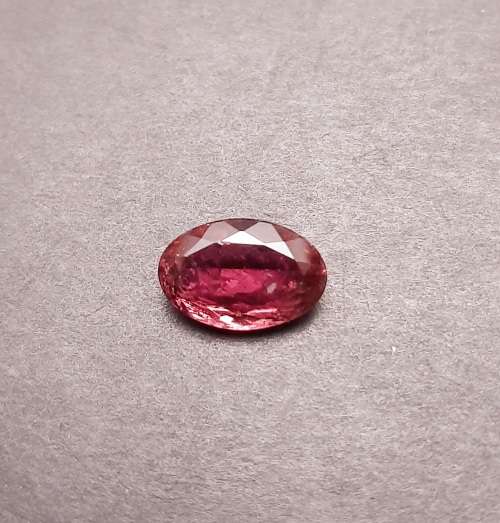 ** STUNNING:  3.85 ct  Pink-Red Oval Cut Facet Tourmaline Gemstone.**