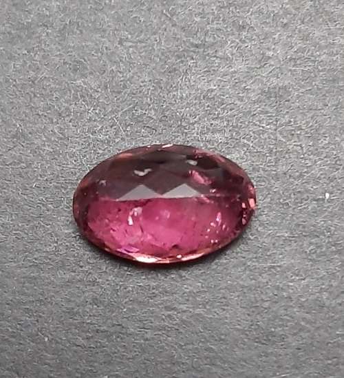 ** STUNNING:  3.85 ct  Pink-Red Oval Cut Facet Tourmaline Gemstone.**