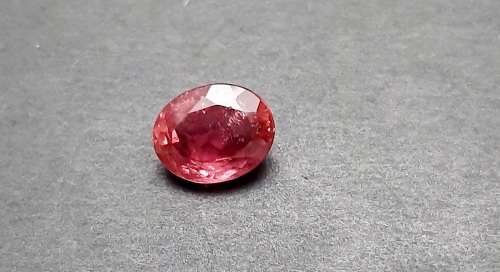 ** STUNNING:  3.9  ct  Pink-Red Oval Cut Facet Tourmaline Gemstone.**