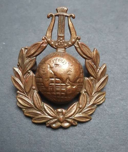 ** WW1 Royal Marines Naval Band Service Cap Badge (Lugs Intact).**