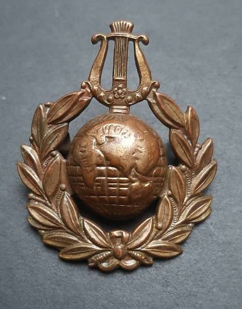** WW1 Royal Marines Naval Band Service Cap Badge (Lugs Intact).**