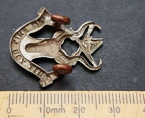 ** SCARCE: 1903-05   4th Battalion Transvaal School Cadets Collar Badge w/ Pin.**