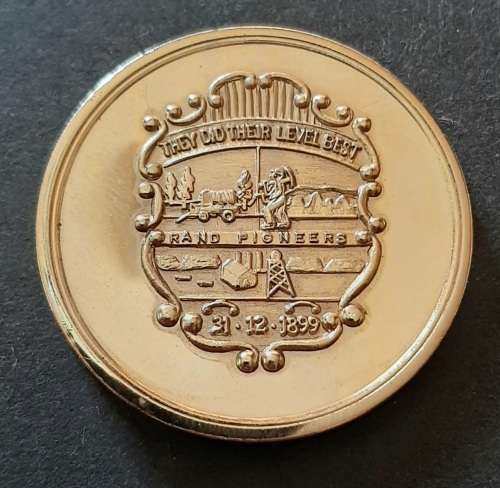 ** 1886-1986 Eeufees/ Centenary Rand Pioneers of Johannesburg Bronze Medallion (34.28g).**