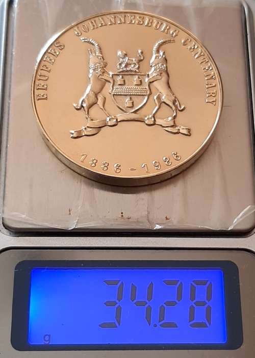 ** 1886-1986 Eeufees/ Centenary Rand Pioneers of Johannesburg Bronze Medallion (34.28g).**