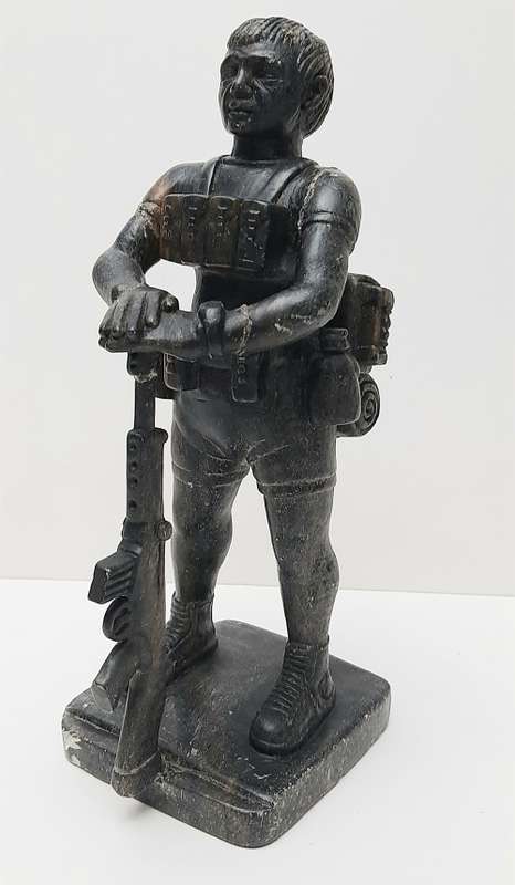 ** Rhodesian Bush War: 1970s Fireforce `Troopie` Soapstone Statuette (26cm) [ Repaired ].**