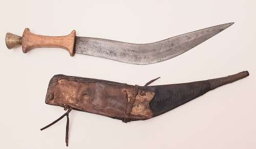 ** 20th Century: Italian Somaliland / Eritrean Gile Afar Dagger w/ Scabbard (47cm).**