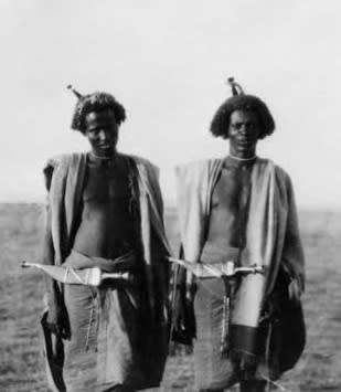 ** 20th Century: Italian Somaliland / Eritrean Gile Afar Dagger w/ Scabbard (47cm).**