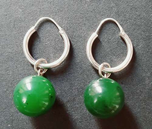 ** STUNNING:  20th Century Chinese Apple Green Jade & .800 Silver Bead Drop Earrings .**