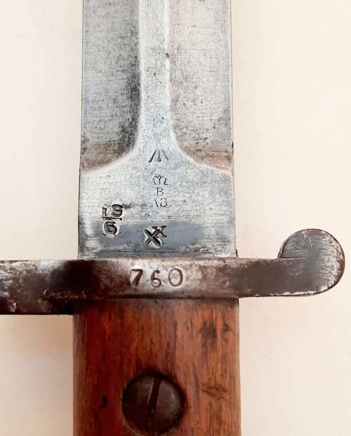 ** RARE : British Pattern 1903 Sanderson Bayonet w/ Scabbard & Frog (45 cm).**