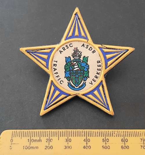 ** Pre-1994 Provincial Traffic Police Rubberized Chest Flash (1 Pin ).**