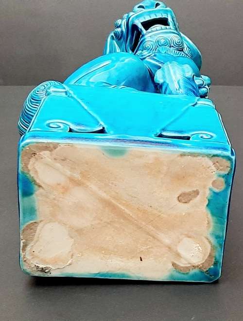 **EXQUISITE: 20th Century Chinese Porcelain Turquoise Blue Guardian Lion Statuette (38 cm).**
