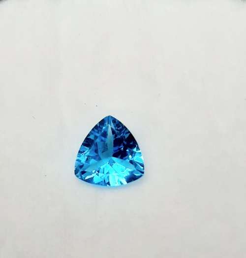 ** STUNNING: Swiss Blue Trillion Cut Topaz Semi-Precious Gem (4.35 ct ).**