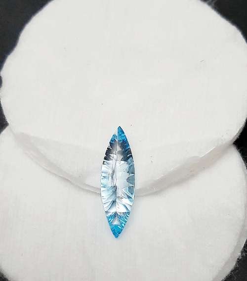 ** STUNNING: Swiss Blue Marquise Cut Topaz Semi-Precious Gem (5.7 ct ).**
