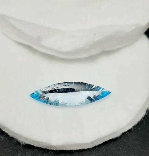 ** STUNNING: Swiss Blue Marquise Cut Topaz Semi-Precious Gem (5.7 ct ).**
