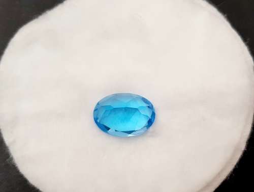 ** STUNNING: Swiss Blue Oval Cut Topaz Semi-Precious Gem (6.91 ct ).**