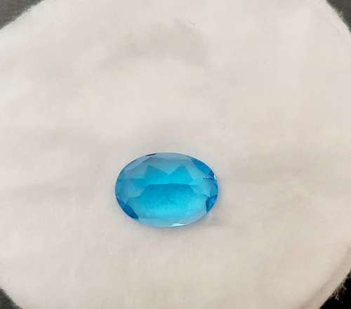 ** STUNNING: Swiss Blue Oval Cut Topaz Semi-Precious Gem (6.91 ct ).**