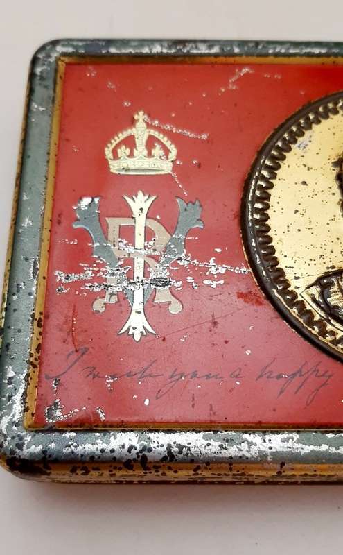 Boer War New Year 1900 Queen Victoria Chocolate Tin