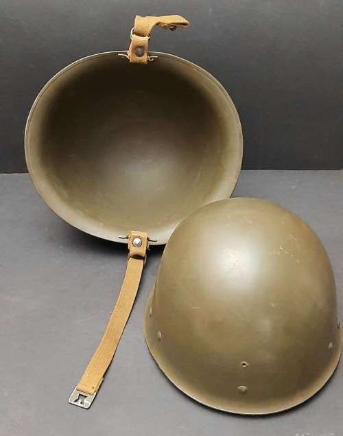 ** Border War : 1970s SADF Steel Helmet w/ Plastic Liner (USED).**