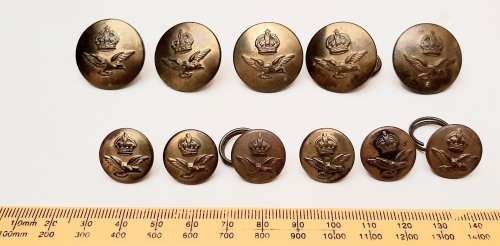 **WW2 :  Lot x 11 Royal Air Force (RAF) Brass Tunic Buttons ( Gaunt & Son ).**