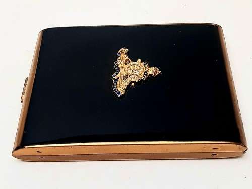 ** WW2 South African Field Artillery: Ladies` Enamel & Gold-Plated Rim Powder Compactum (7cmx8cm).**