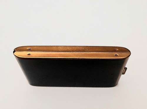 ** WW2 South African Field Artillery: Ladies` Enamel & Gold-Plated Rim Powder Compactum (7cmx8cm).**