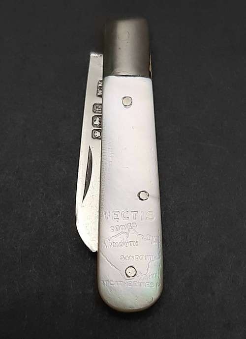 ** ELEGANT : .925 Silver & Mother of Pearl `Isle of Wight`  Fruit Knife (Sheffield, 1923).**