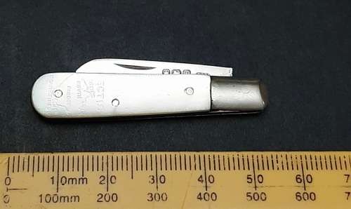 ** ELEGANT : .925 Silver & Mother of Pearl `Isle of Wight`  Fruit Knife (Sheffield, 1923).**