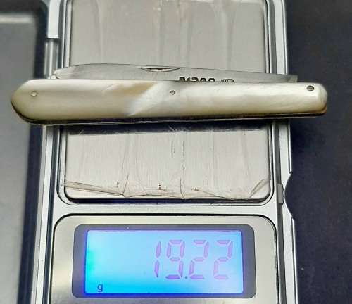 ** ELEGANT : .925 Silver & Mother of Pearl  Fruit Knife (Sheffield, 1870).**