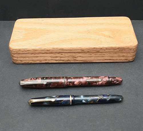 ** RARE:  Pair 14ct Gold Nib Conway-Stewart Fountain Pens w/ Oak Case (USED).**