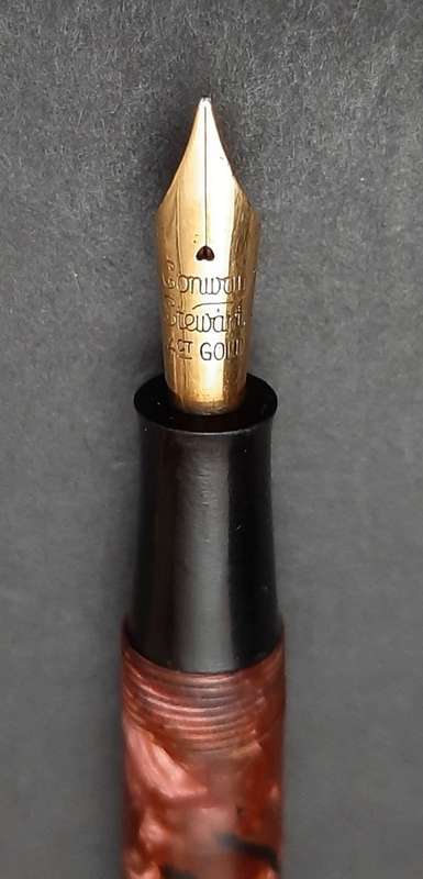 ** RARE:  Pair 14ct Gold Nib Conway-Stewart Fountain Pens w/ Oak Case (USED).**