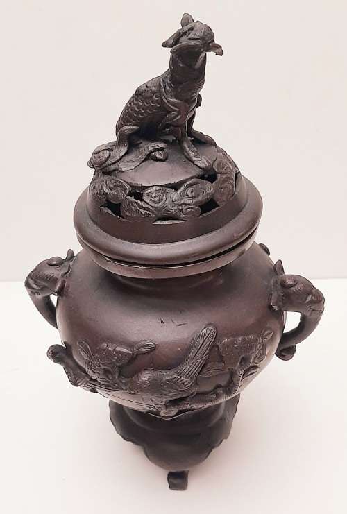 ** STUNNING: Mid-20th Century Chinese Bronze Censer w/ Qilin Finial (22,5 cm).**