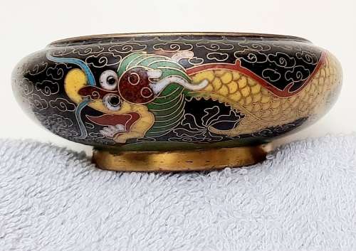 ** STUNNING: Pair Late 19th Century Chinese Cloisonne Enamel Vessels ( x2 ).**