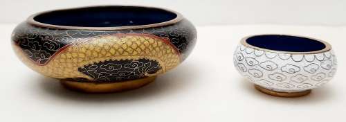 ** STUNNING: Pair Late 19th Century Chinese Cloisonne Enamel Vessels ( x2 ).**