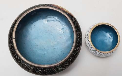 ** STUNNING: Pair Late 19th Century Chinese Cloisonne Enamel Vessels ( x2 ).**