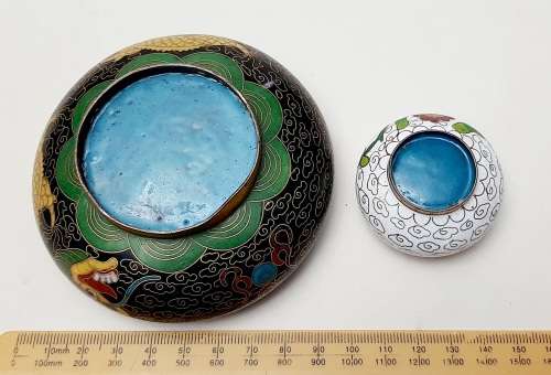 ** STUNNING: Pair Late 19th Century Chinese Cloisonne Enamel Vessels ( x2 ).**