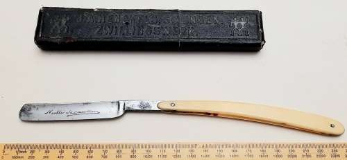 WW1 German Officer's Captured Cut-throat Razor with Box - Pretoria Regiment War Trophy