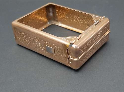 ** WW2  1940s Jemco ` Hold-a-Pak ` Spring Activated Cigarette Case (TESTED).**
