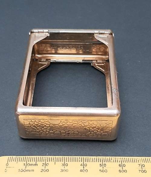 ** WW2  1940s Jemco ` Hold-a-Pak ` Spring Activated Cigarette Case (TESTED).**