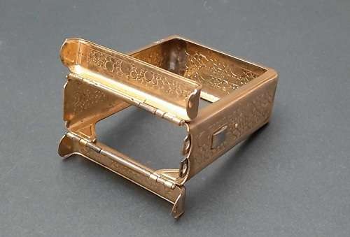 ** WW2  1940s Jemco ` Hold-a-Pak ` Spring Activated Cigarette Case (TESTED).**