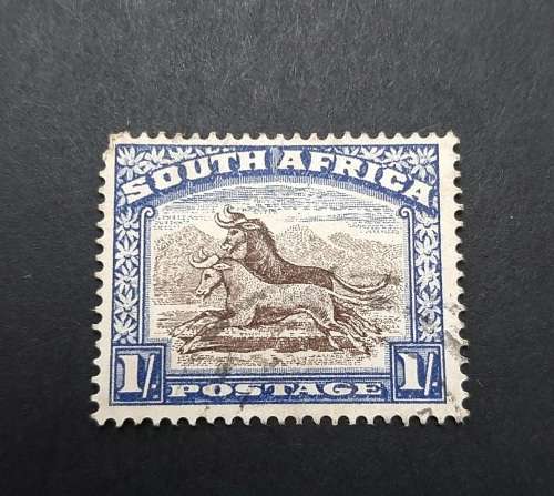 ** 1932 South Africa Wildebeest 1 Shilling Postage Stamp (USED)**