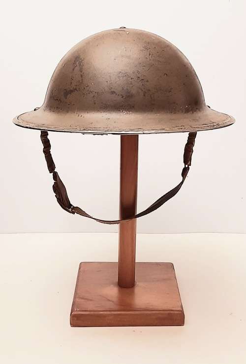 ** WW2 British Army MKII `Brodie` Steel Helmet w/ Liner & Chinstrap (1942).**