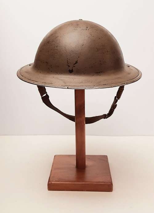 ** WW2 British Army MKII `Brodie` Steel Helmet w/ Liner & Chinstrap (1942).**
