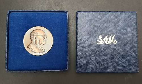 ** 1974 D.F. Malan Centenary Bronze Medallion w/ Case (EF).**