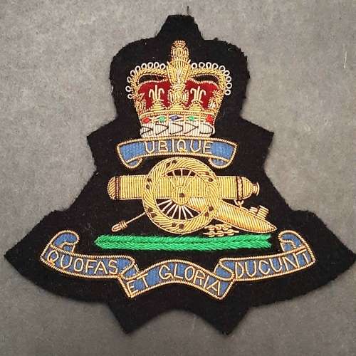 ** 1950s British Royal Artillery Bullion Regimental Blazer Badge( 13cm x 11cm).**
