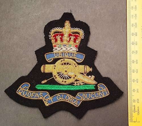 ** 1950s British Royal Artillery Bullion Regimental Blazer Badge( 13cm x 11cm).**