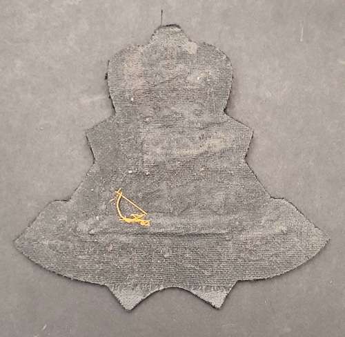 ** 1950s British Royal Artillery Bullion Regimental Blazer Badge( 13cm x 11cm).**