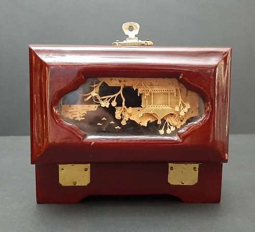 ** 20th Century Chinese Cork Diorama Scene Jewellery Box (15cm x 8cm).**