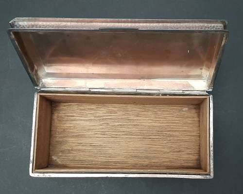 20th century silverplated Indian embellished humidor (22cm x 11cm x 7cm)